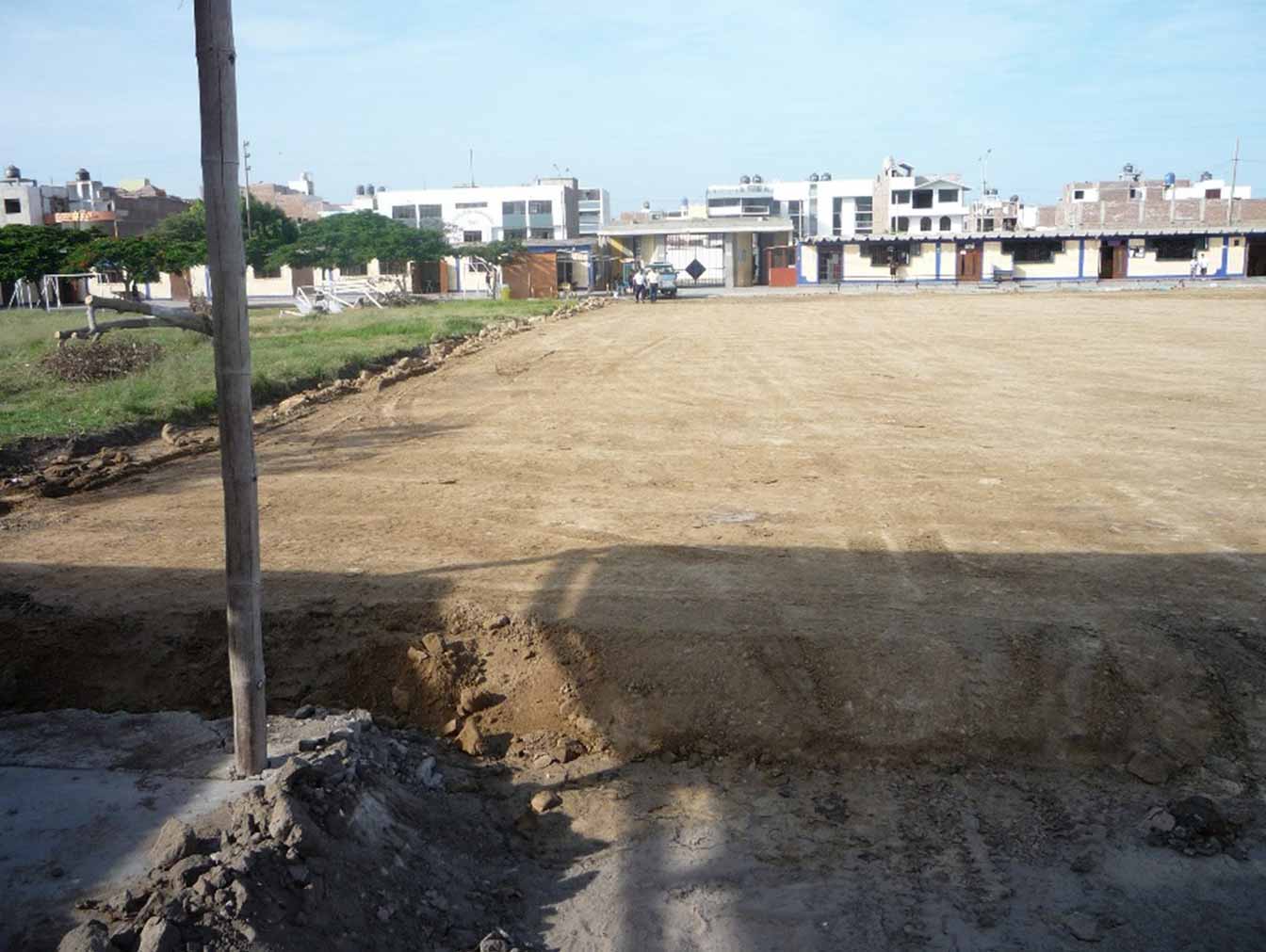 EVIDENCIAS DE LA EJECUCIÓN DE LA OBRA DE CONSTRUCCIÓN DE LOZAS DEPORTIVAS DEL COLEGIO RAFAEL NARVAÉZ CADENILLAS