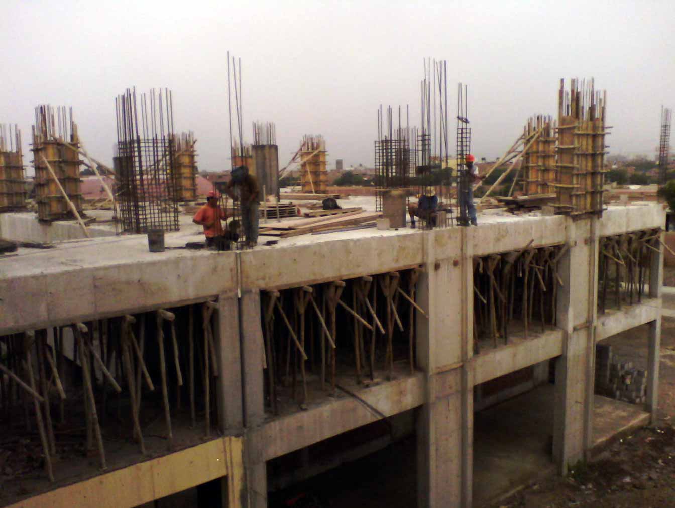 EVIDENCIAS DE LA EJECUCIÓN DEL PROYECTO DEL PABELLÓN DE INGENIERÍA INDUSTRIAL