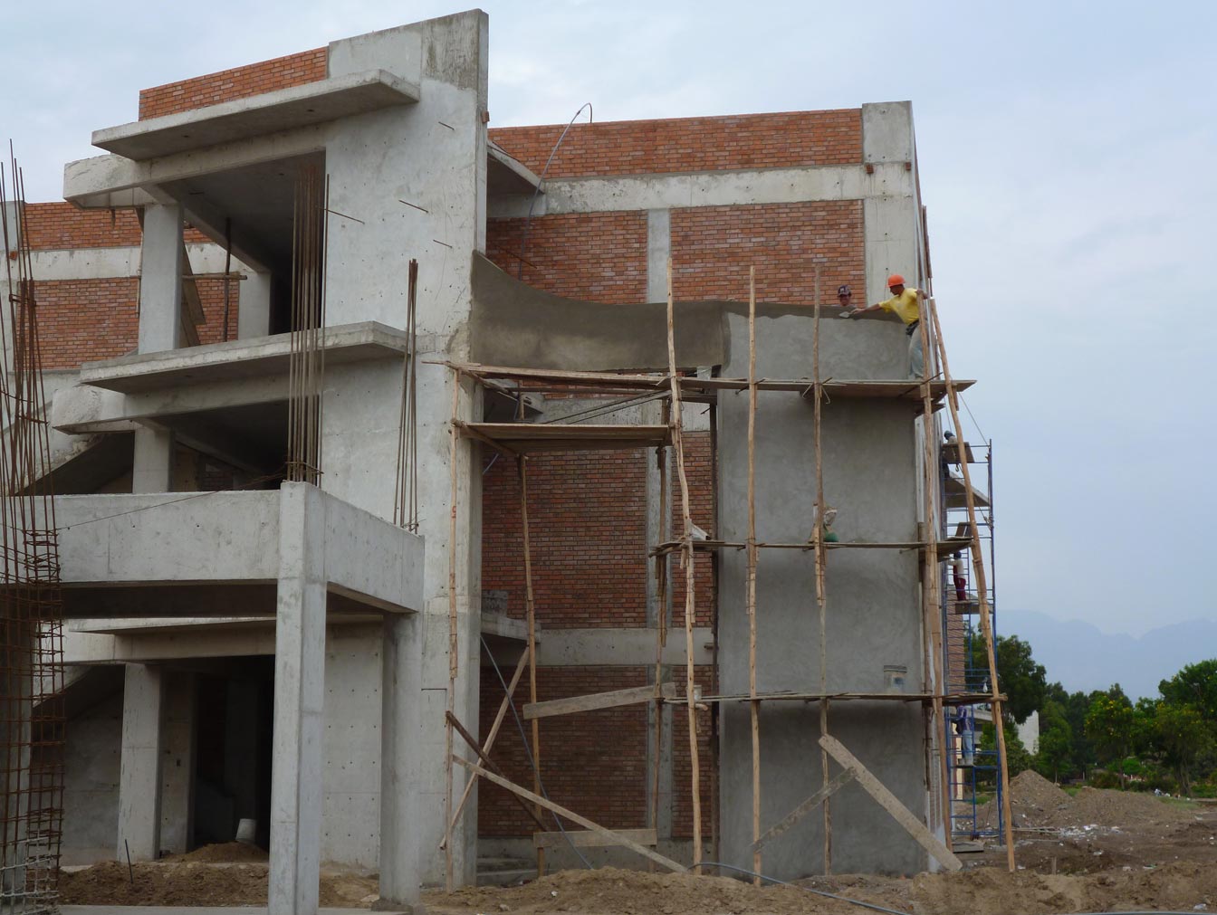 EVIDENCIAS DE LA EJECUCIÓN DEL PROYECTO DEL PABELLÓN DE INGENIERÍA DE MATERIALES